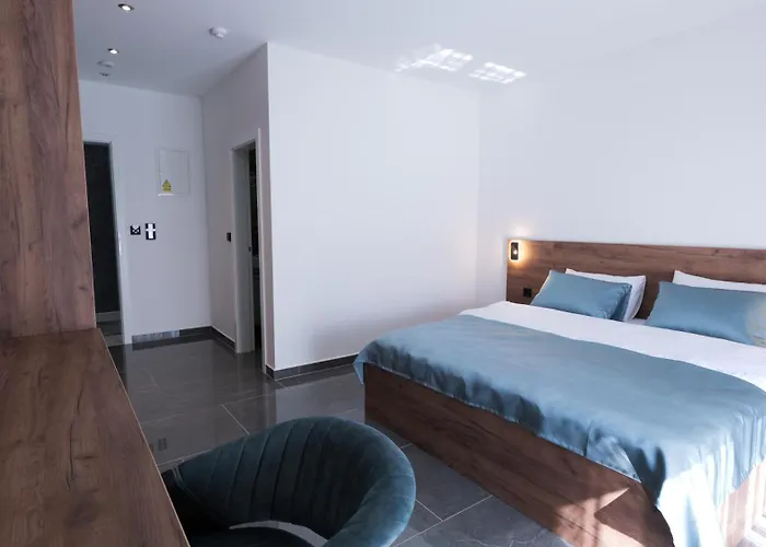 Belvedere A&e Велика-Кладуша