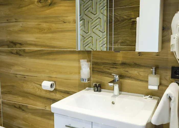 Belvedere A&e Отель Велика-Кладуша